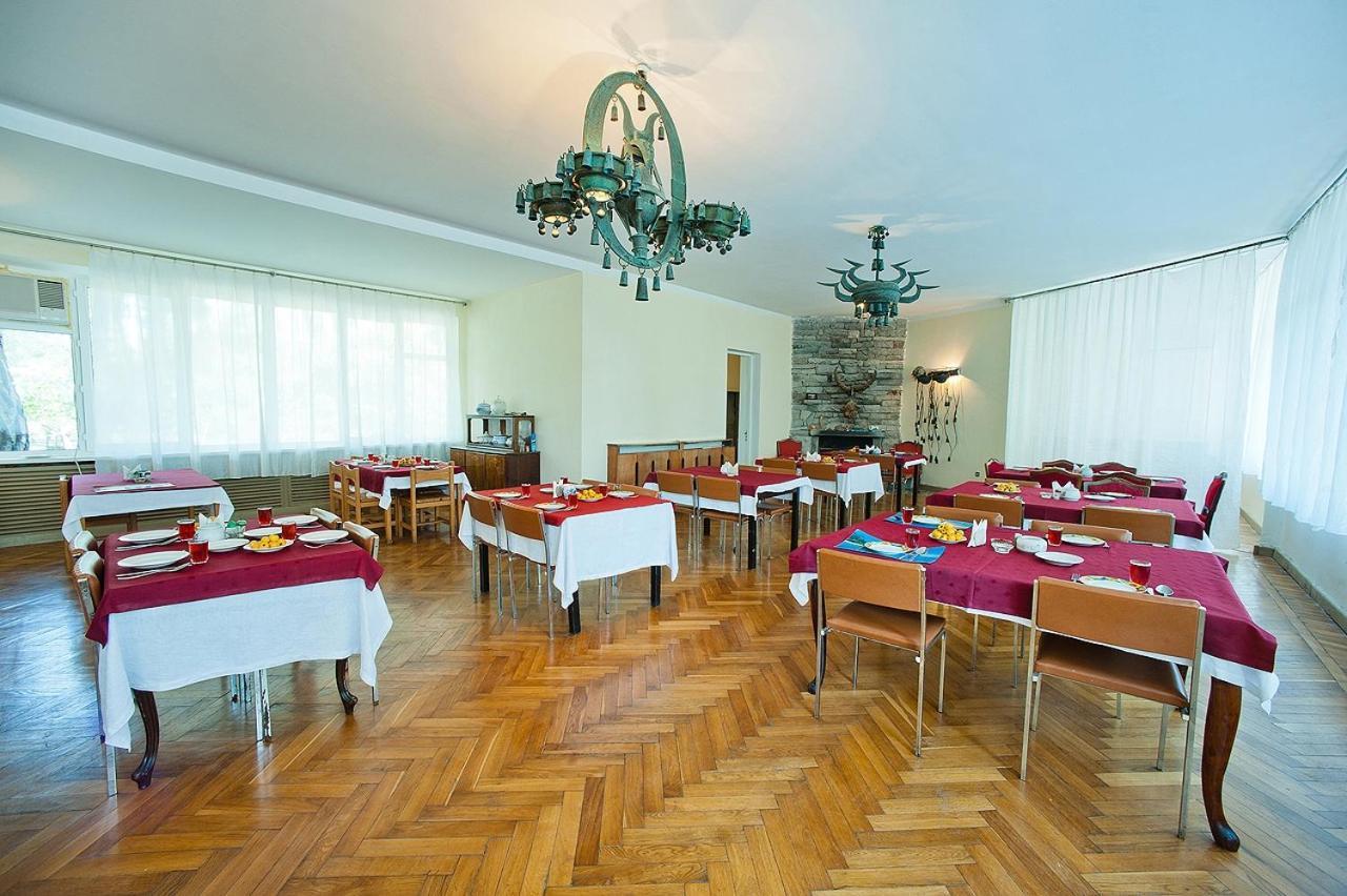 Gosdacha Ldzaa Hotel Lidzava Ngoại thất bức ảnh