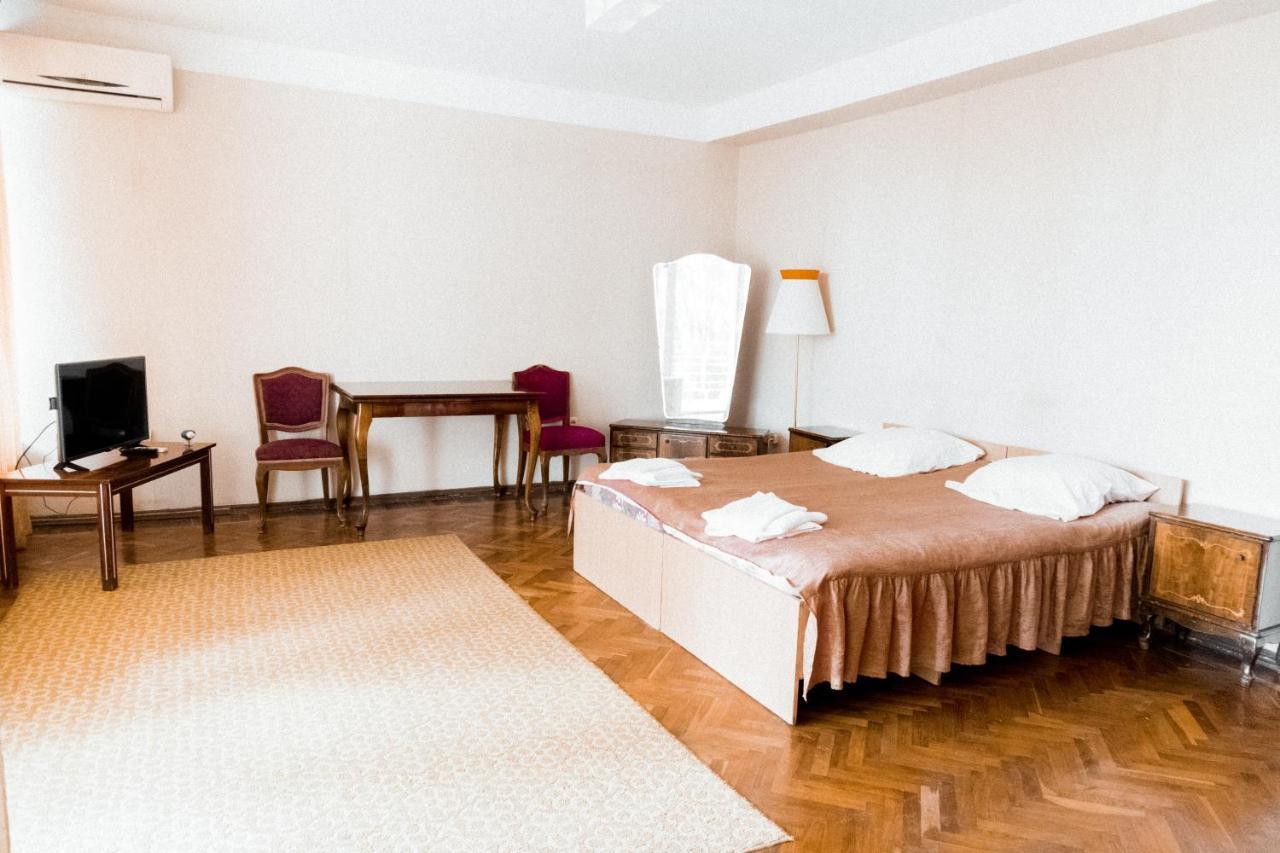 Gosdacha Ldzaa Hotel Lidzava Ngoại thất bức ảnh